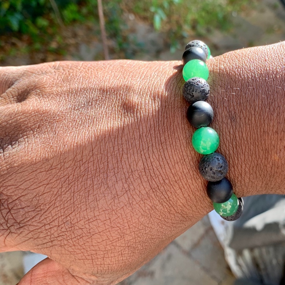 Men’s blk lava blk matte and glossy jade beads